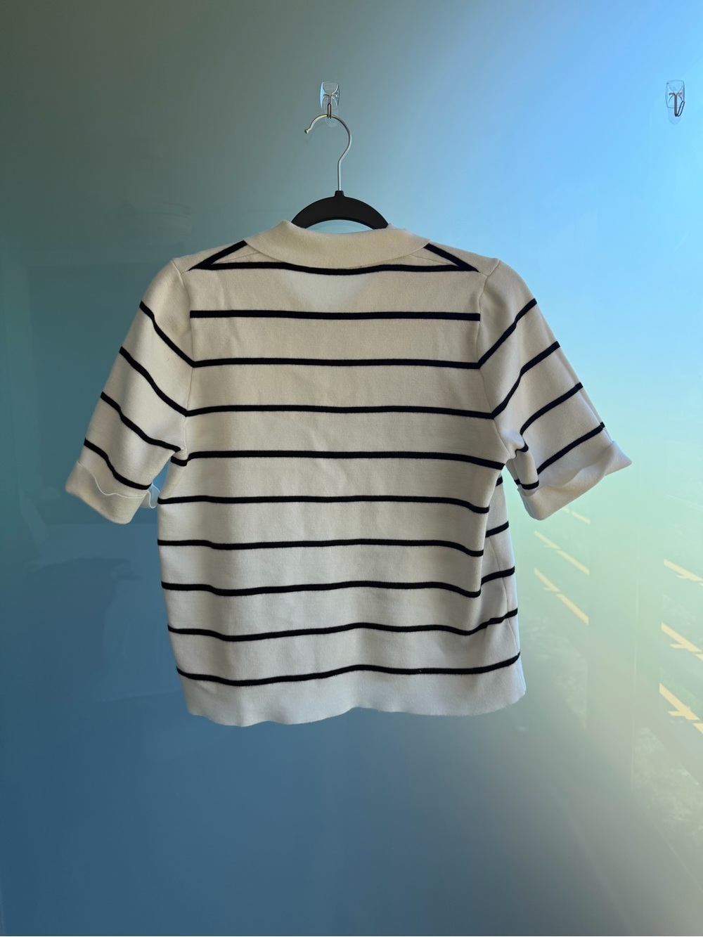 TAHARI Business Casual White and Black Striped Short Sleeve Knit Top - Picture 4 of 5